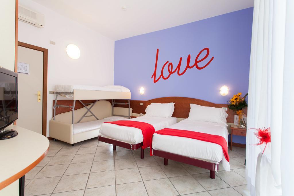 B&B Isabella Milano Marittima Quarto foto