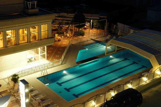 B&B Isabella Milano Marittima Exterior foto